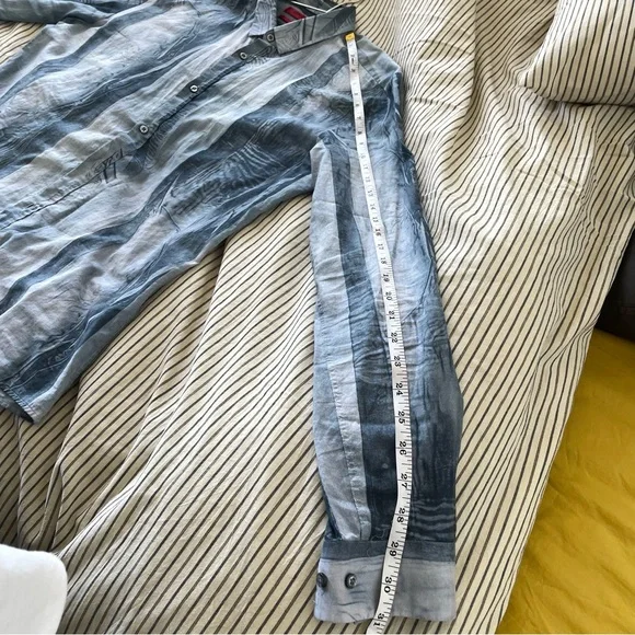 Hugo Boss Button-Up Shirt - Picture 5 of 6